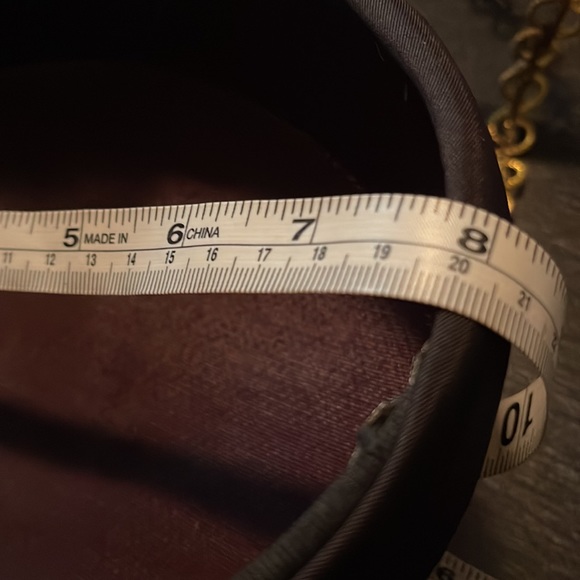 VINTAGE HAT VERY DIFFERENT LOOKING GOLD & BLACK - Picture 10 of 12